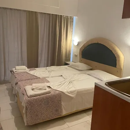 Hotel Kourkoumelata 2*