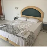 Kourkoumelata